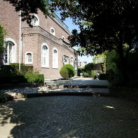 Bed & Breakfast Het Agnetenklooster Maaseik